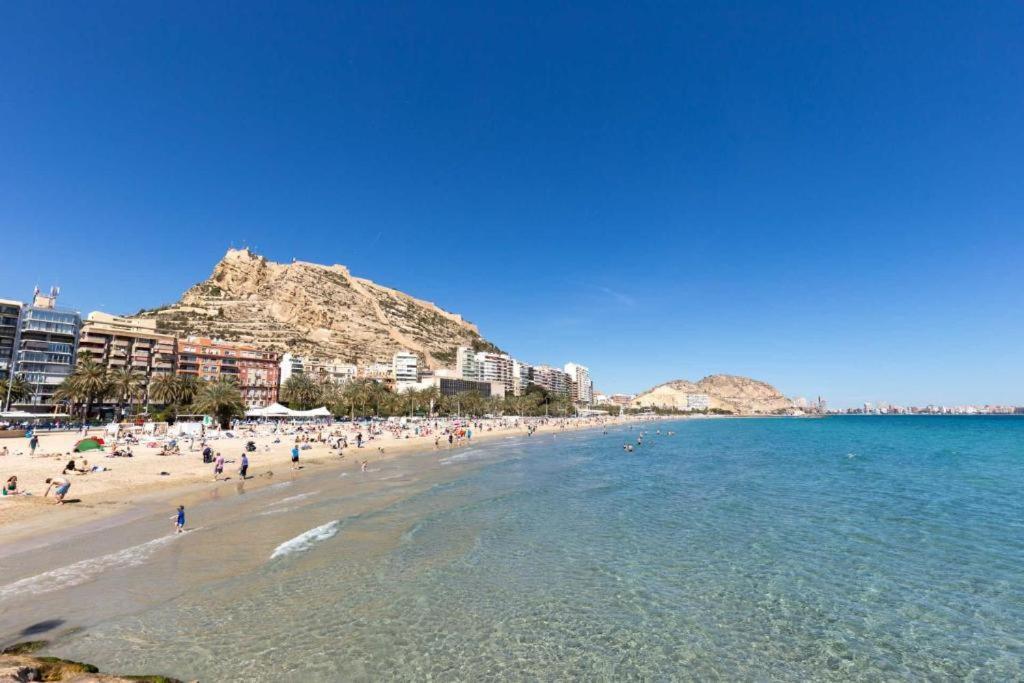 17-Habitacion Del Piso Apartman Alicante Kültér fotó